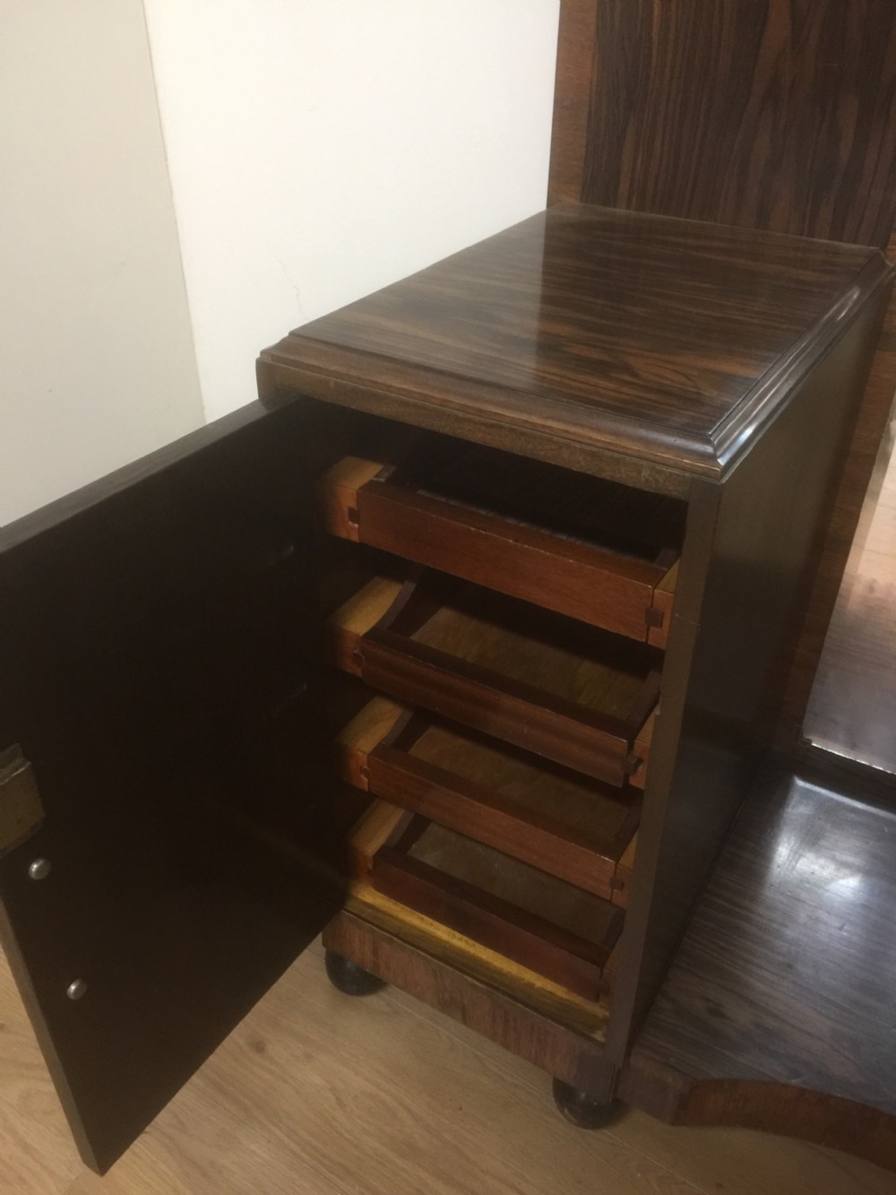 Art Deco rosewood dressing table View VI