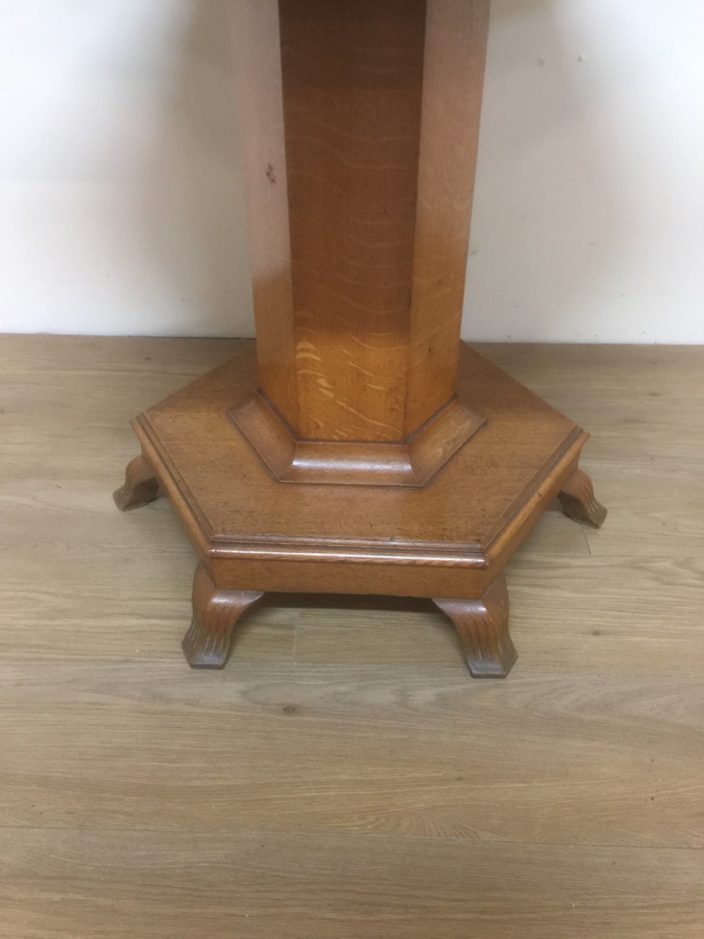Nineteenth century Golden oak centre table View III