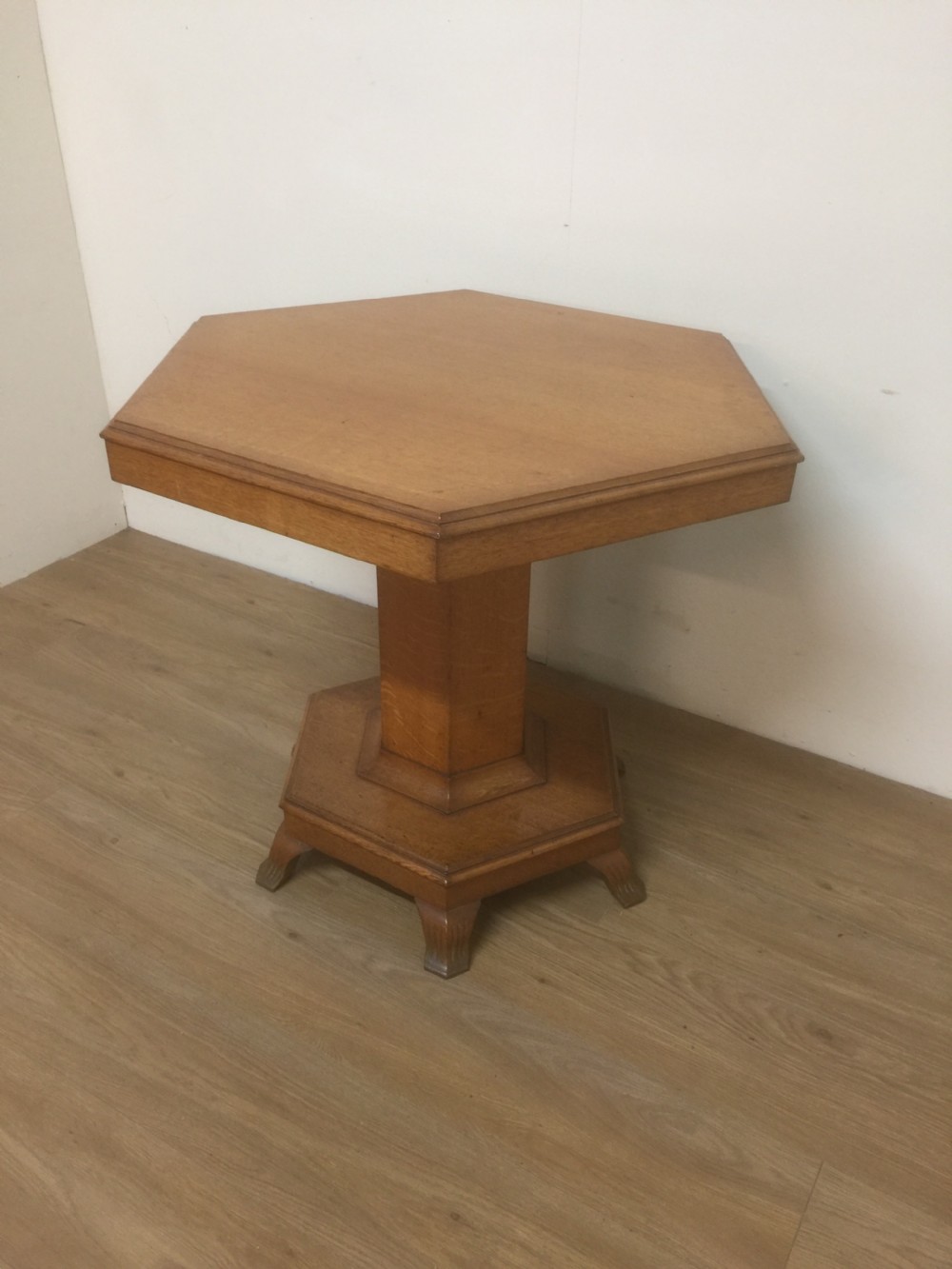 Nineteenth century Golden oak centre table View VIII