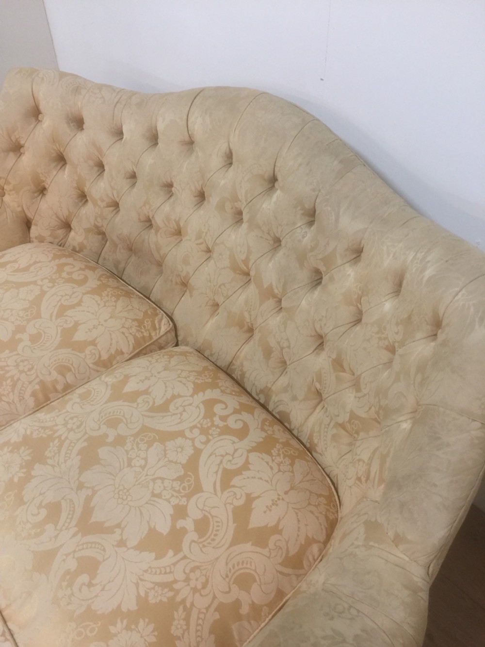Country house Buttoned Sofa with mahogany frame  View II
