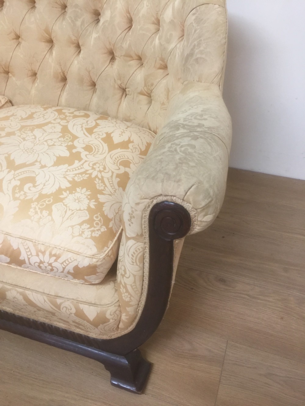 Country house Buttoned Sofa with mahogany frame  View III