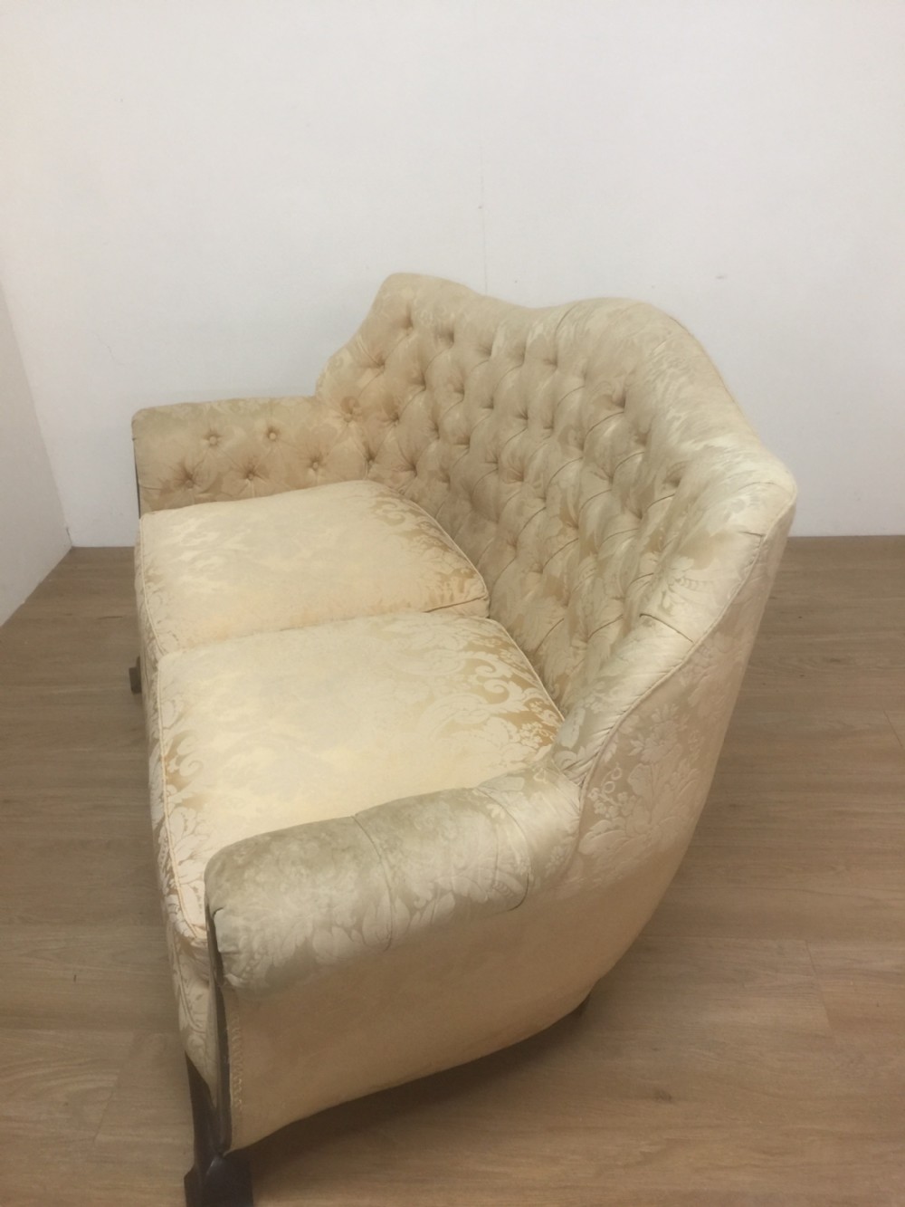 Country house Buttoned Sofa with mahogany frame  View VII