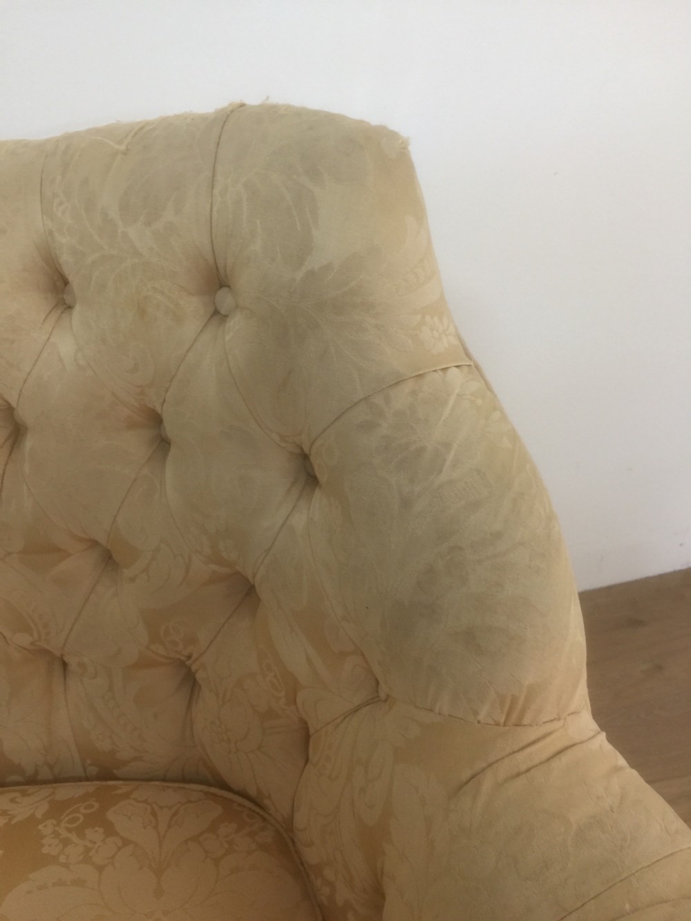 Country house Buttoned Sofa with mahogany frame  View XI