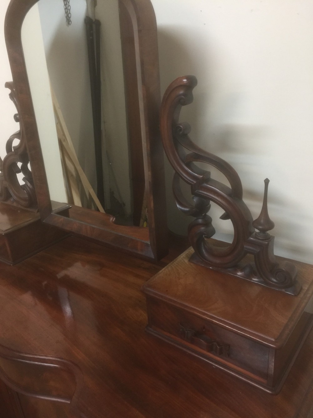 Victorian Flame Mahogany duchesse dressing chest View IV