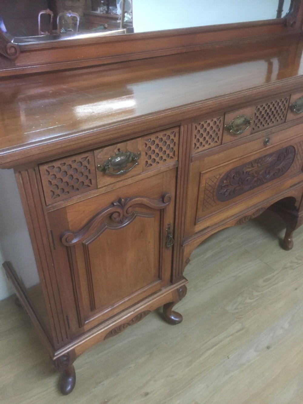 Victorian carved walnut mirror backed Sideboard circa 1880 View X