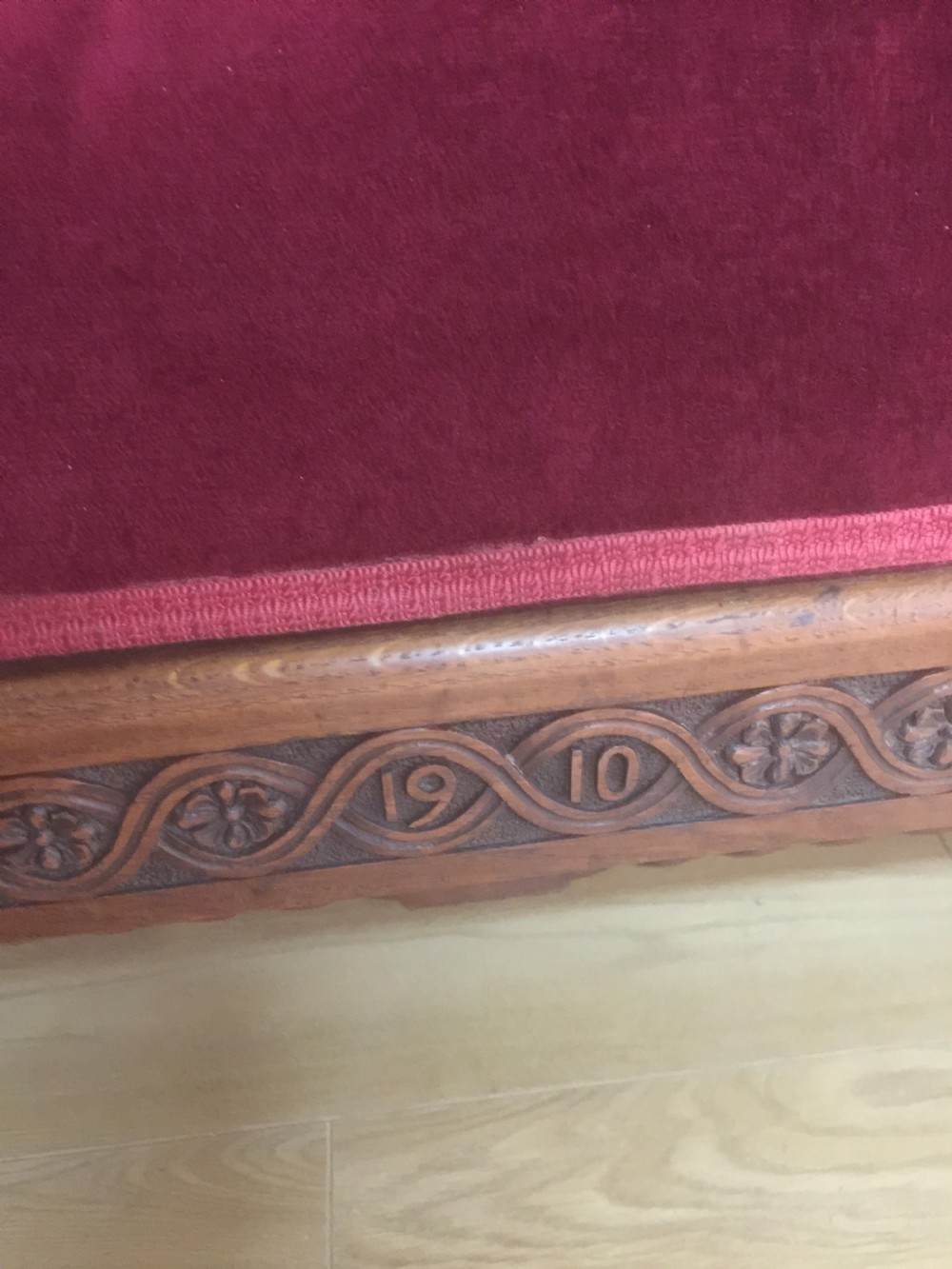 Victorian carved and turned oak settee 1910 View IV