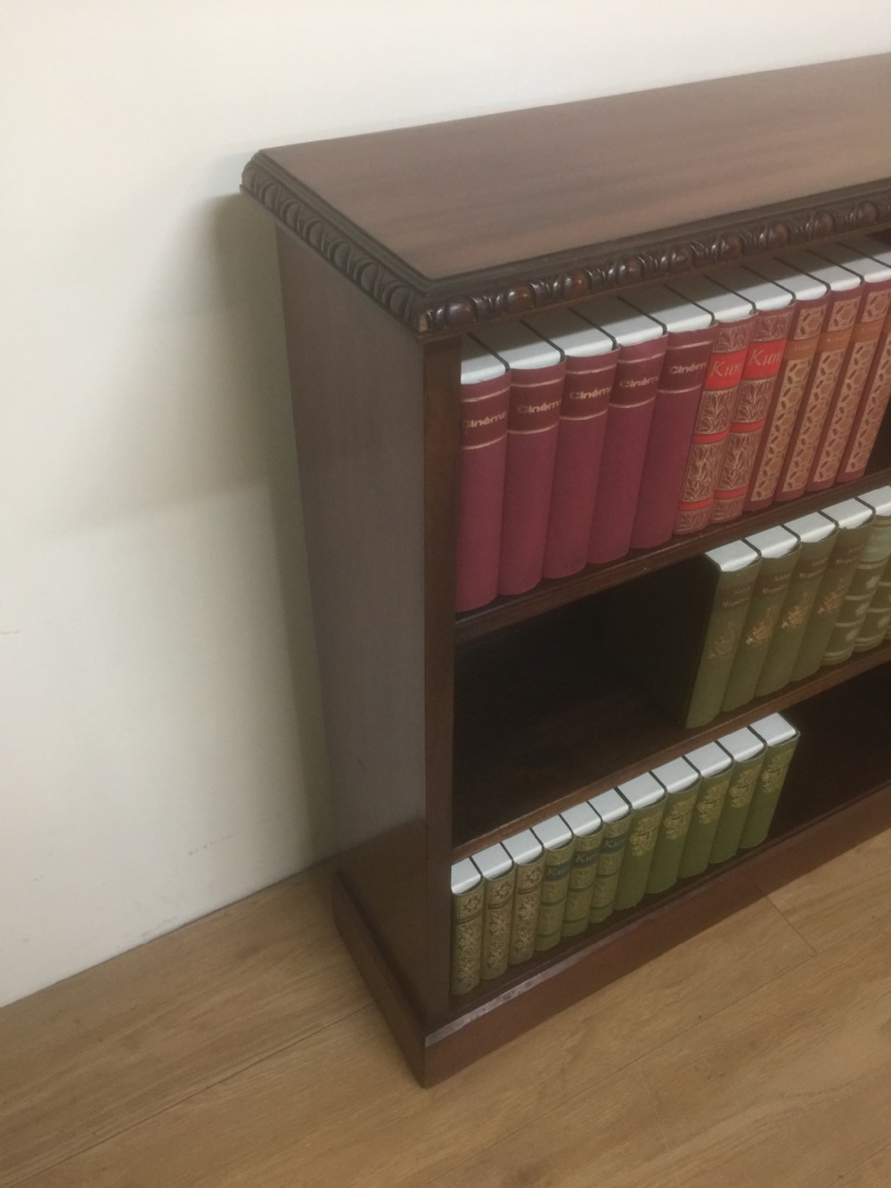 Mahogany freestanding open bookcase View IV