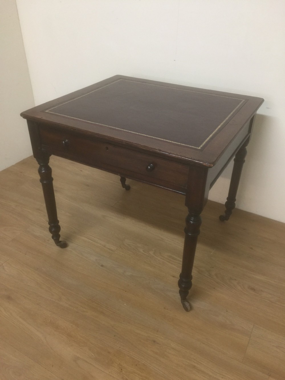 Victorian mahogany leather topped writing table 