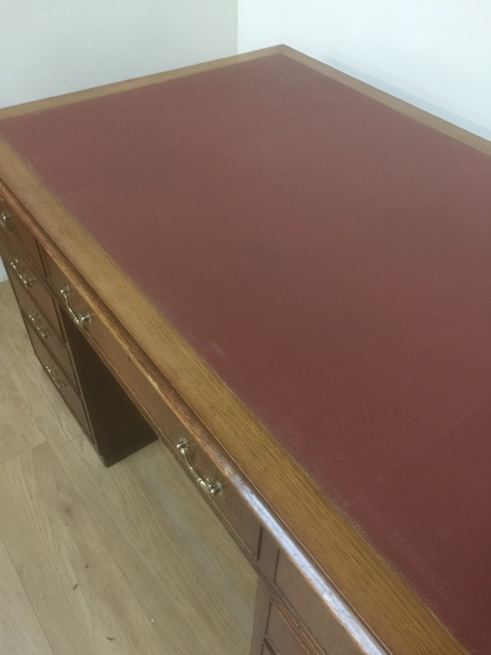 Oak twin Pedestal desk by Catesby London circa 1920 View VI