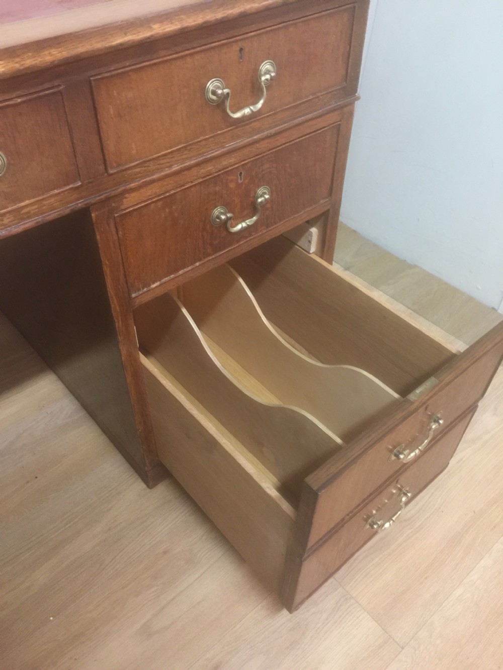 Oak twin Pedestal desk by Catesby London circa 1920 View VIII