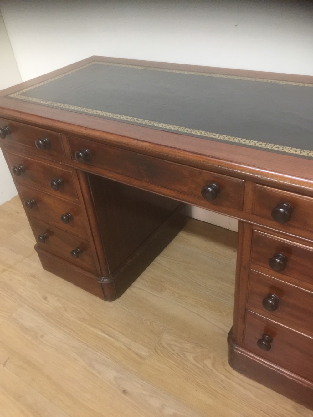 Mahogany Victorian twin Pedestal desk  View VIII