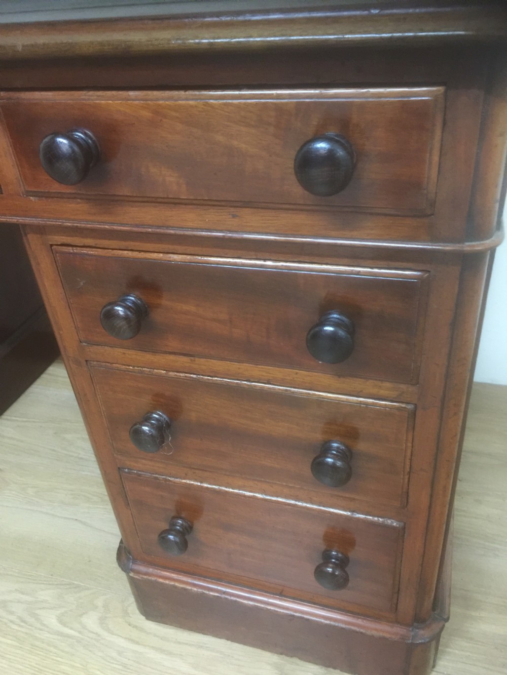 Mahogany Victorian twin Pedestal desk  View IX