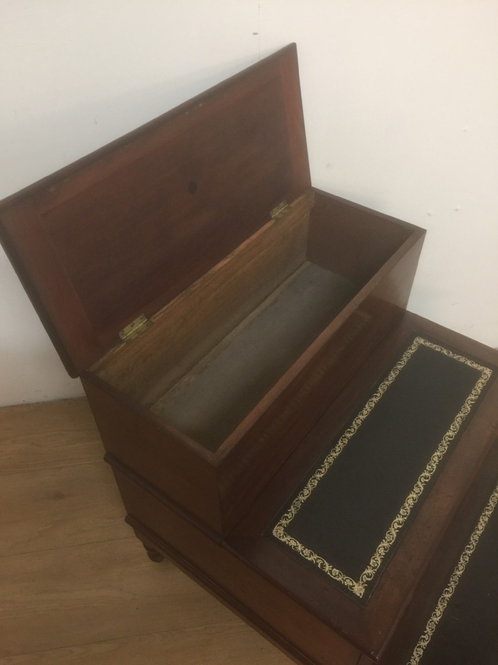 Nineteenth century mahogany library steps  View V