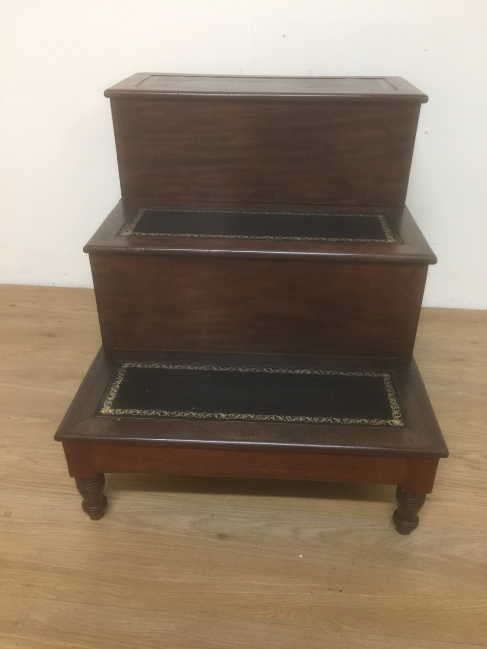 Nineteenth century mahogany library steps  View VIII