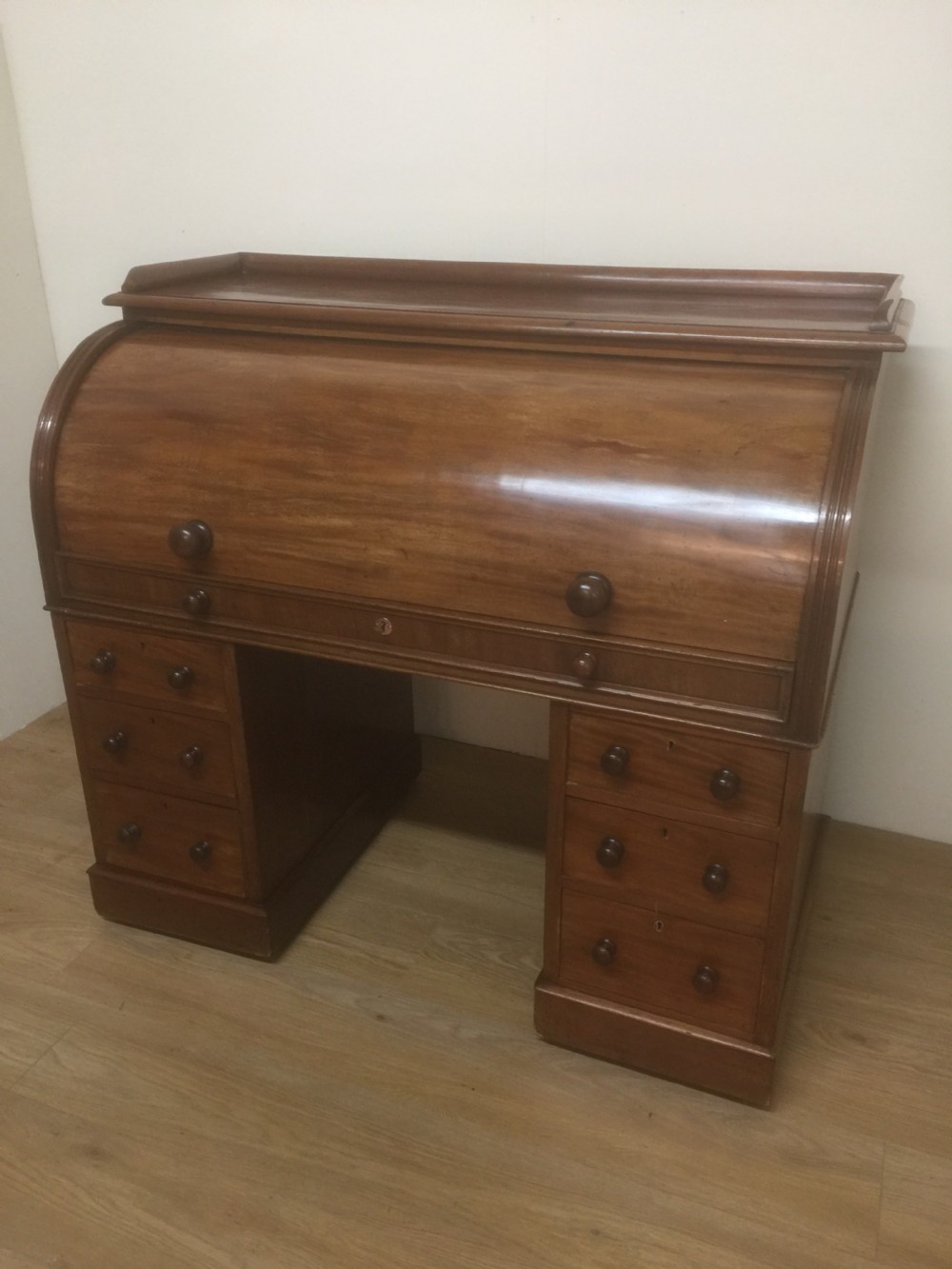 Nineteenth century mahogany cylinder. Desk by W Ovitt