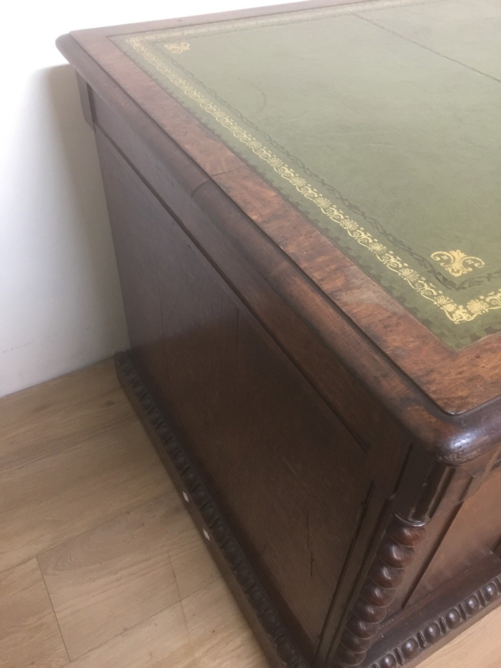 Nineteenth century twin Pedestal oak desk with leather top View VI