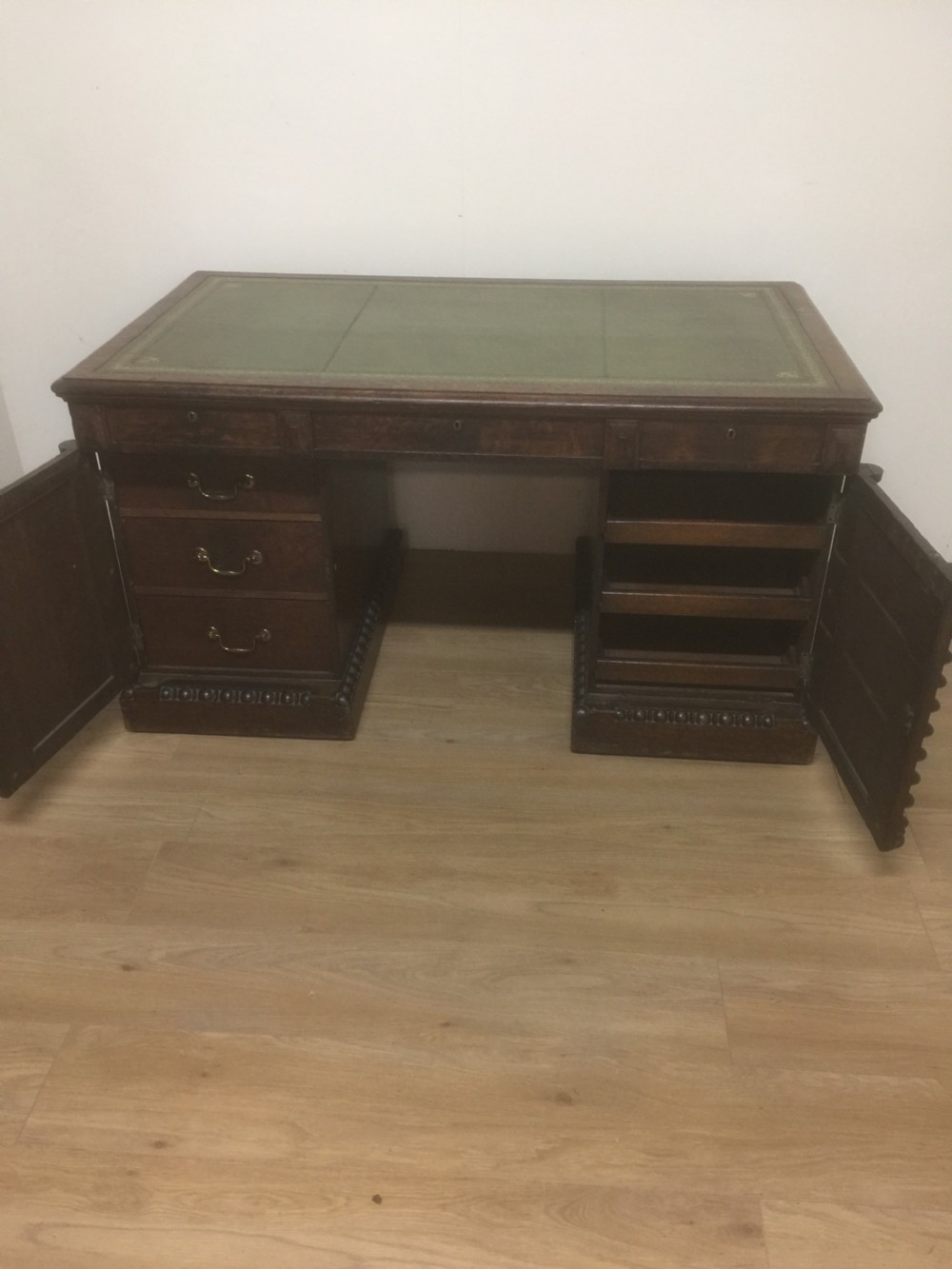 Nineteenth century twin Pedestal oak desk with leather top View VII