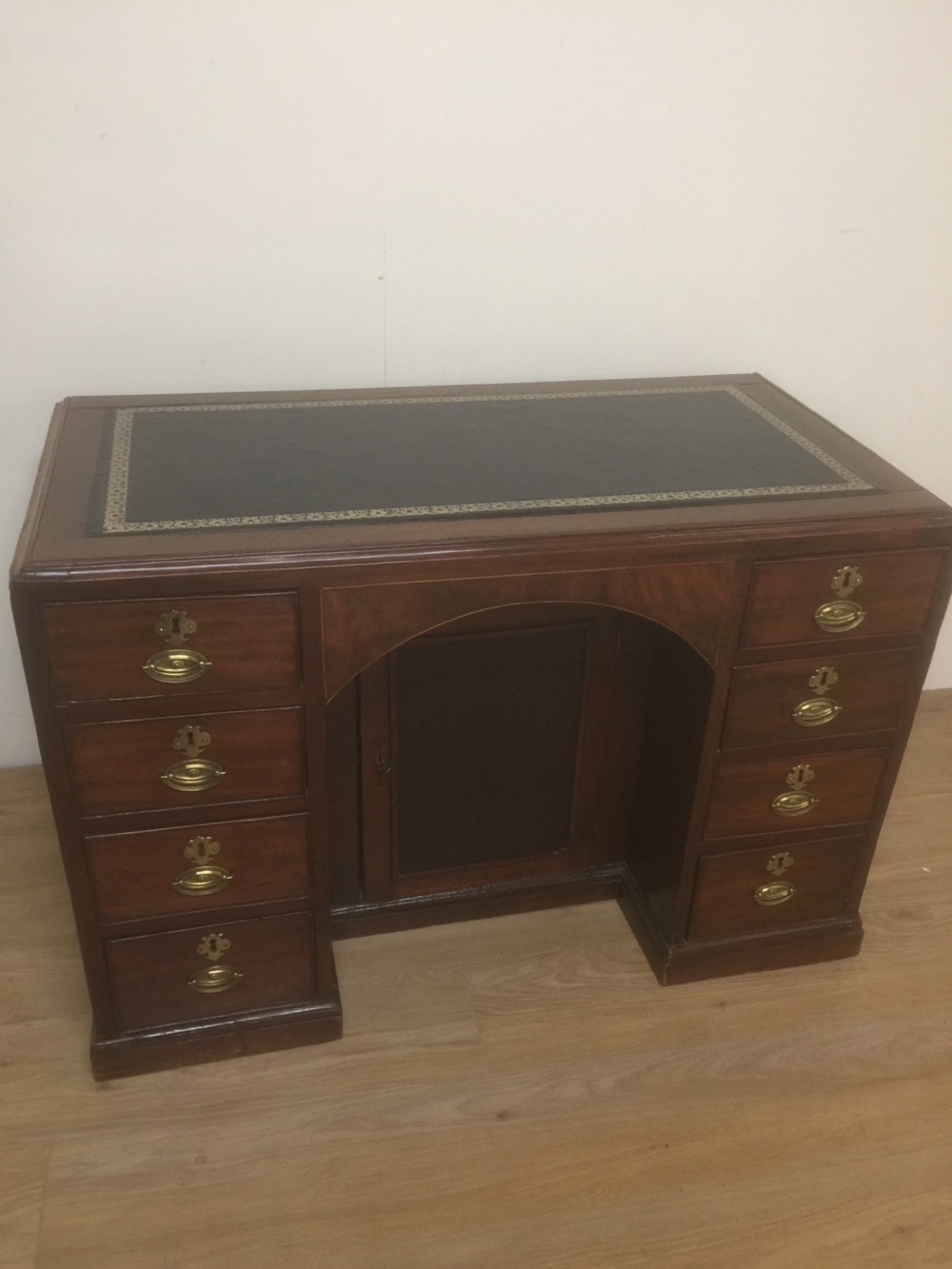 Georgian Mahogany Desk with inset leather top View VIII