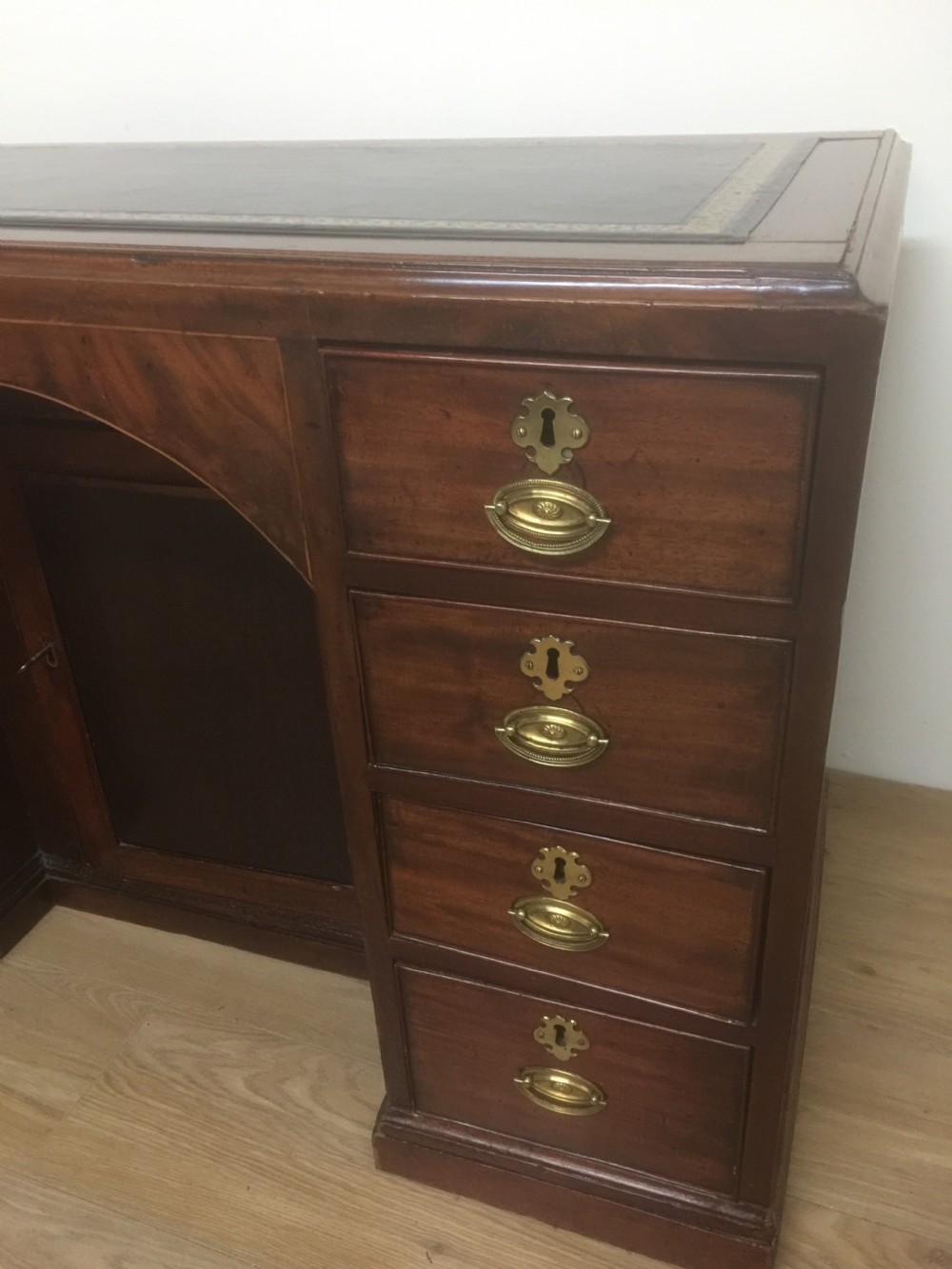 Georgian Mahogany Desk with inset leather top View XI