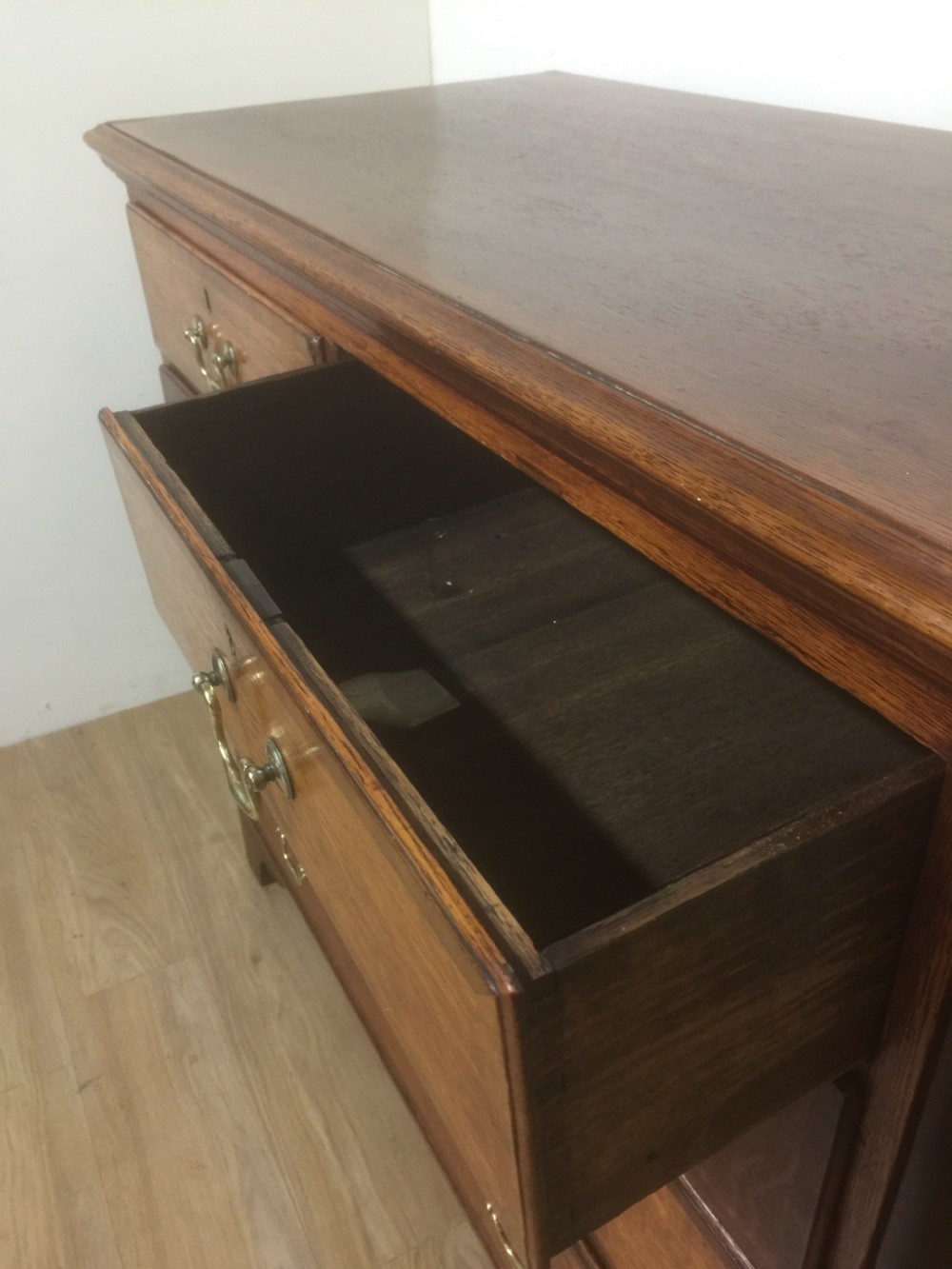 Georgian golden oak chest of drawers crossbanded in Mahogany  View XI