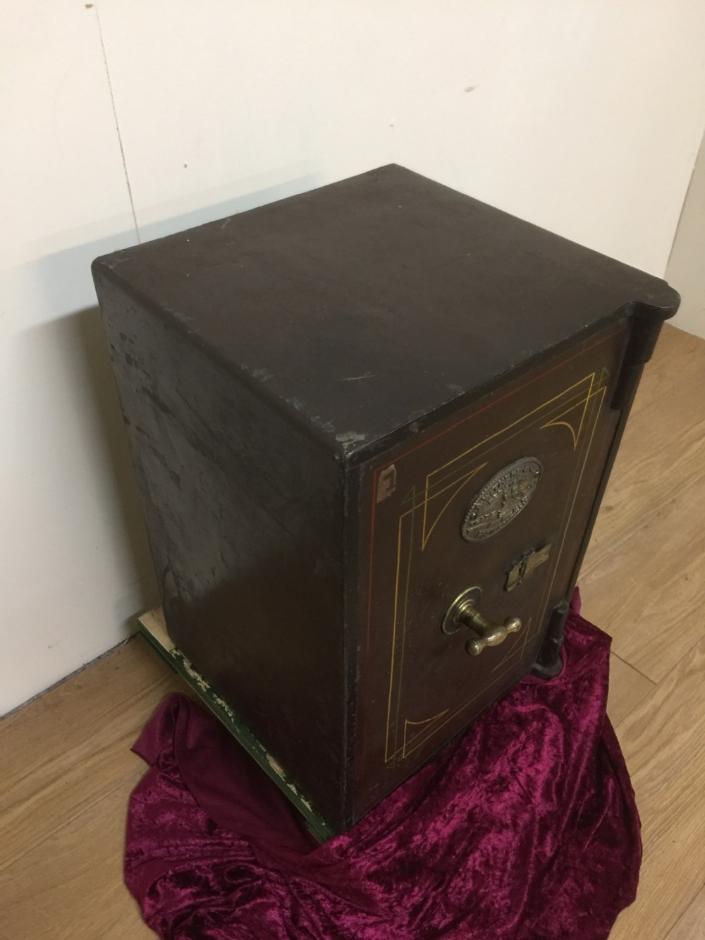 Edwardian Withers and Co safe with full set of keys  View V