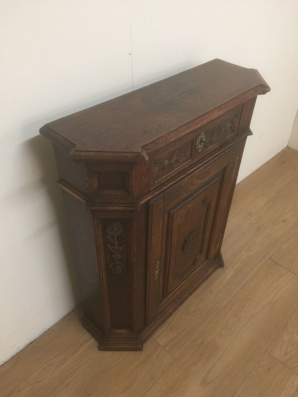 Nineteenth century carved oak cabinet  View IX