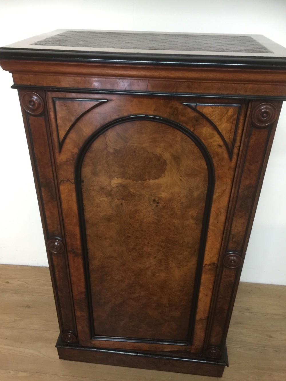 Nineteenth century burr walnut library cabinet superb quality  View VIII