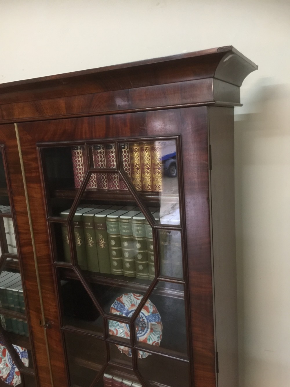 Georgian Mahogany astragal glazed bookcase on stand circa 1790 View III