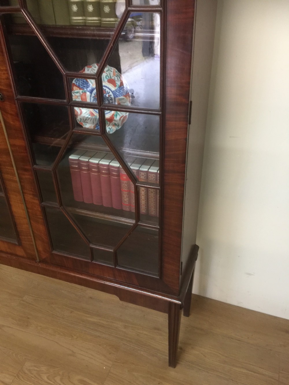 Georgian Mahogany astragal glazed bookcase on stand circa 1790 View IV