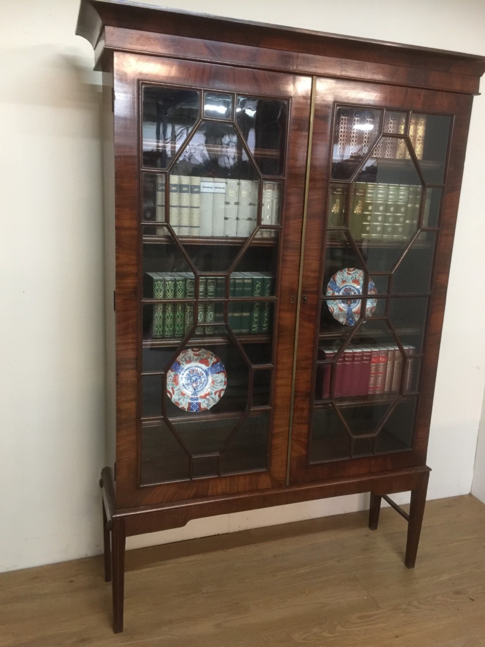 Georgian Mahogany astragal glazed bookcase on stand circa 1790 View VII
