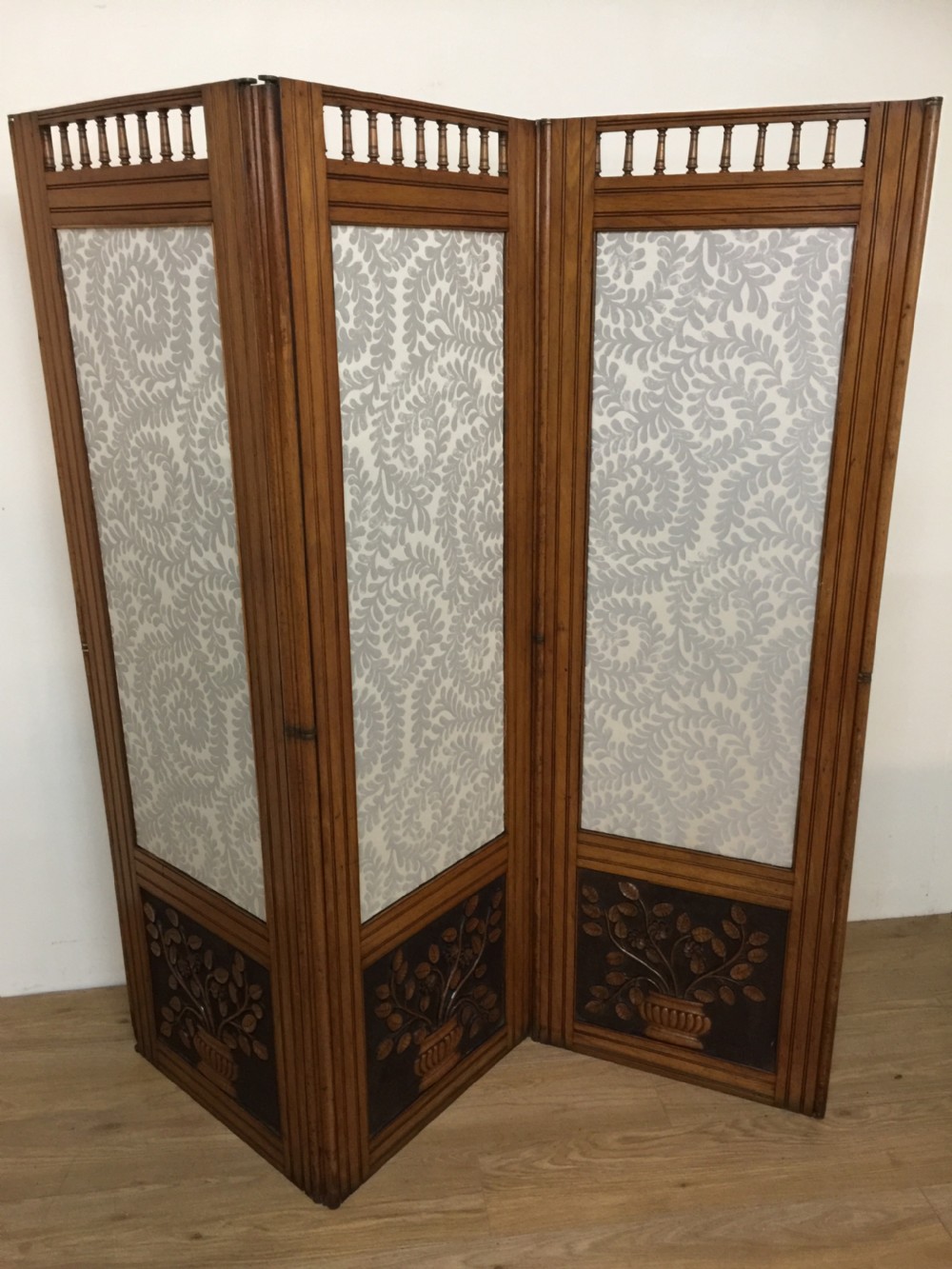 Arts and crafts golden oak three panel screen 