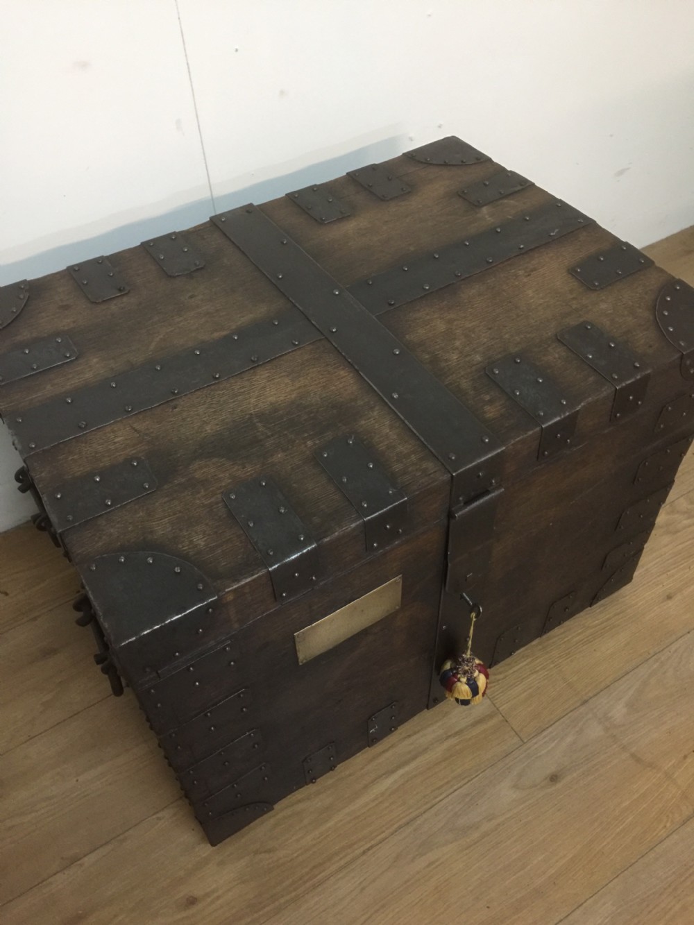 Nineteenth century country house oak silver chest View IV