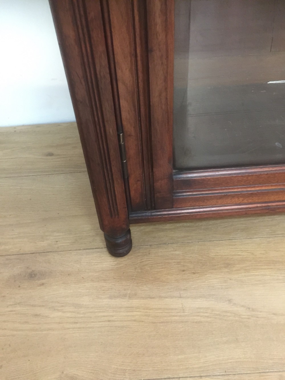 Good quality nineteenth century solid walnut freestanding bookcase  View VII