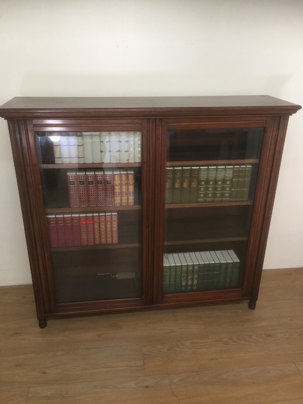 Good quality nineteenth century solid walnut freestanding bookcase  View VIII