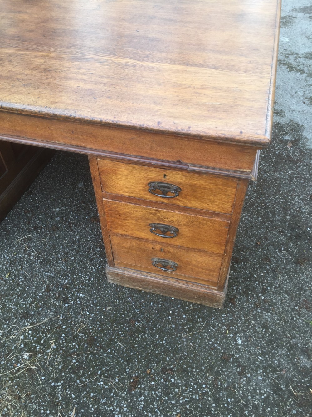 Nineteenth century solid oak twin Pedestal partners desk View IV