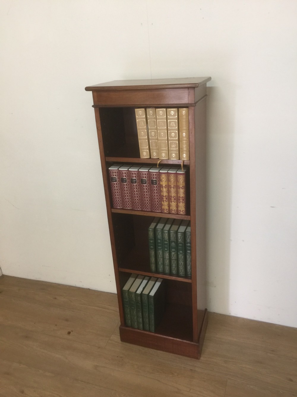 Slim nineteenth century walnut adjustable freestanding bookshelves 