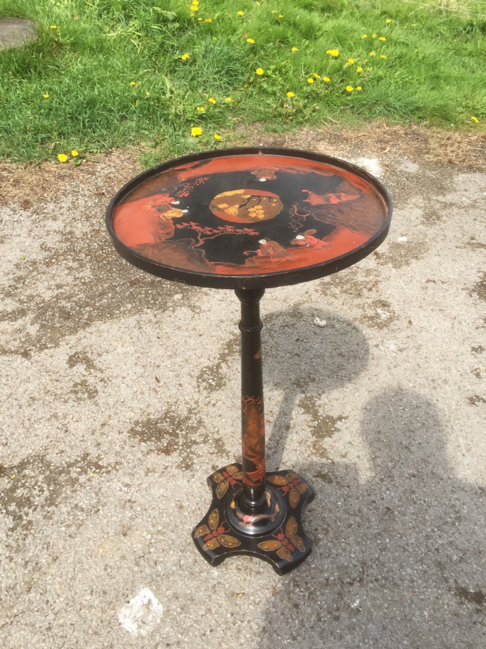 Nineteenth century black lacquer wine table 