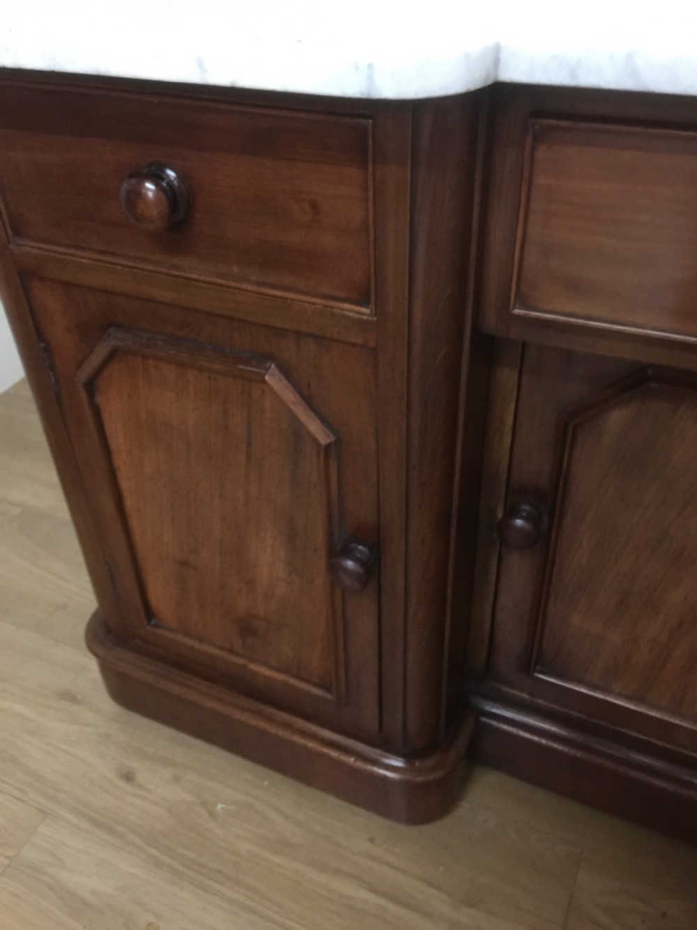 Nineteenth century mahogany washstand with white carrara marble top  View VI
