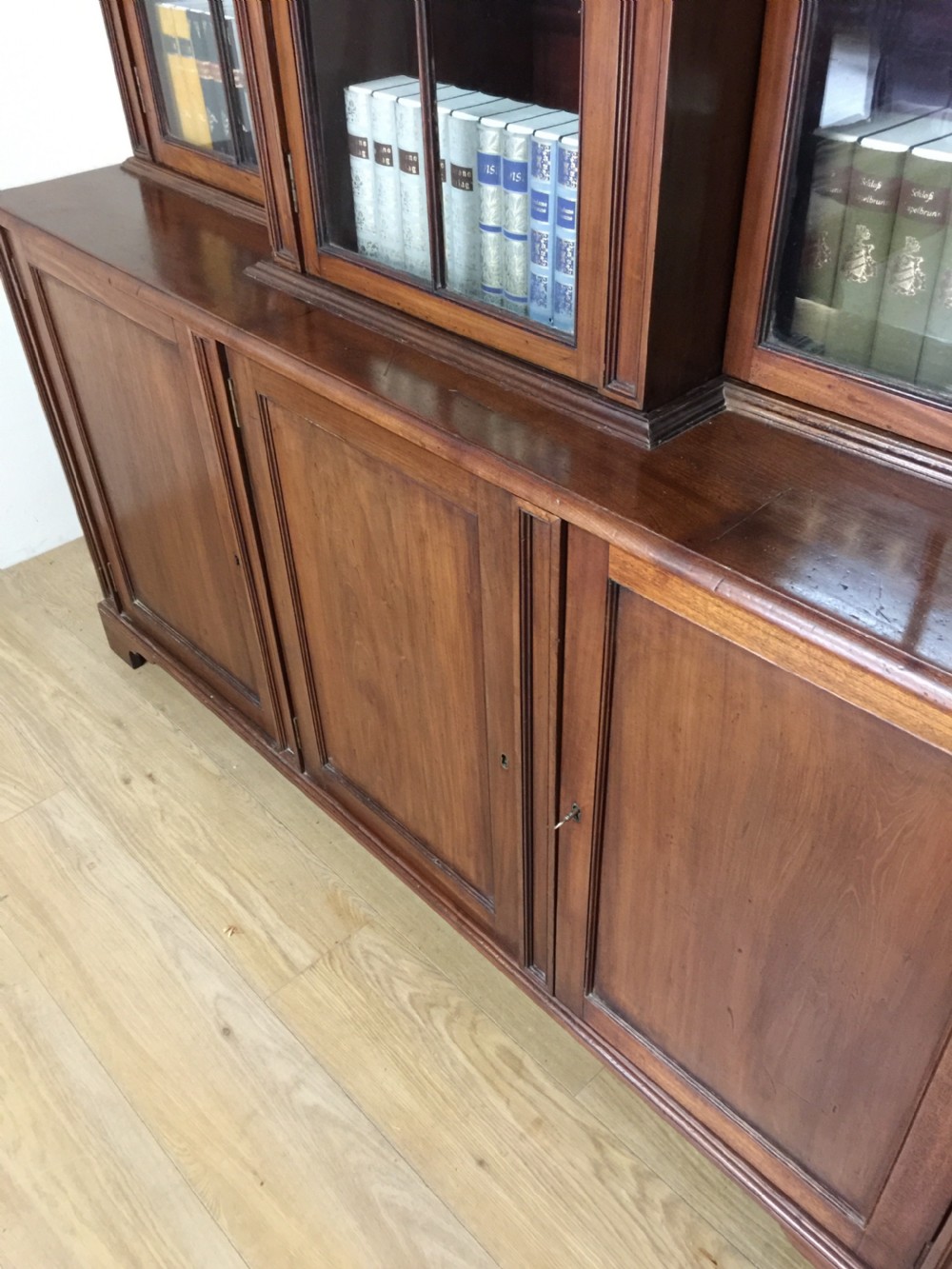 Edwardian breakfront mahogany triple bookcase View VIII