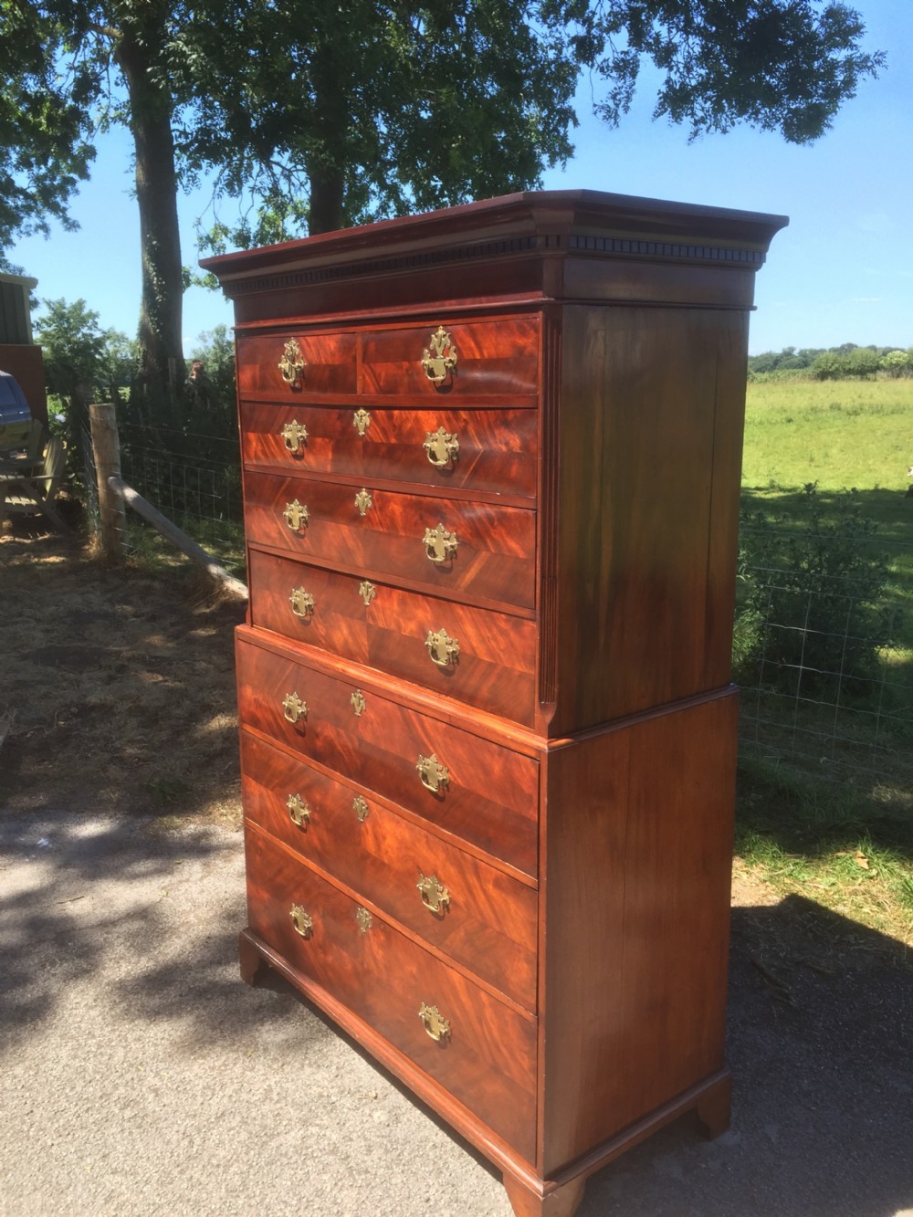 Nineteenth century mahogany Chest on chest circa 1870 View IV