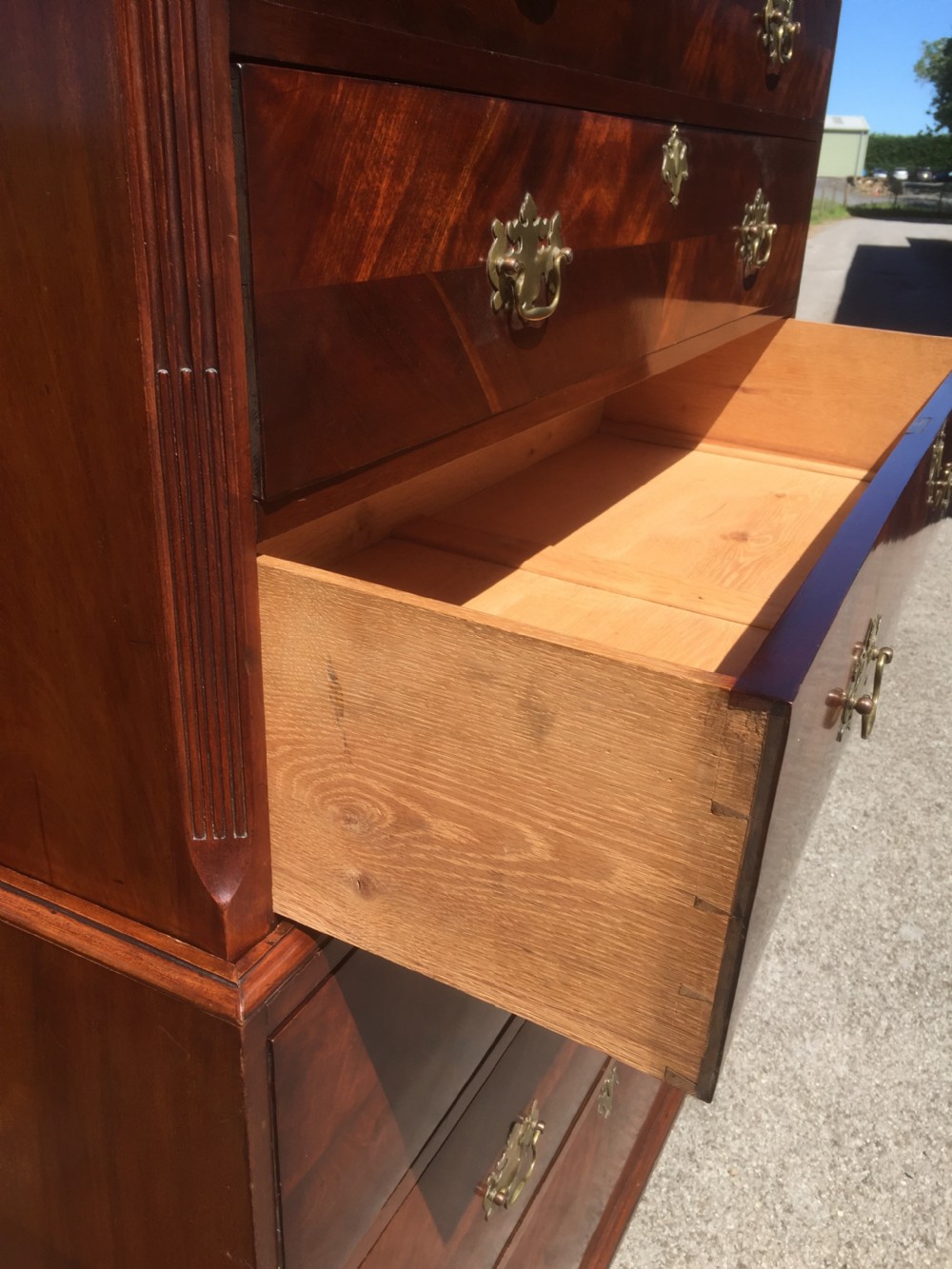 Nineteenth century mahogany Chest on chest circa 1870 View VIII