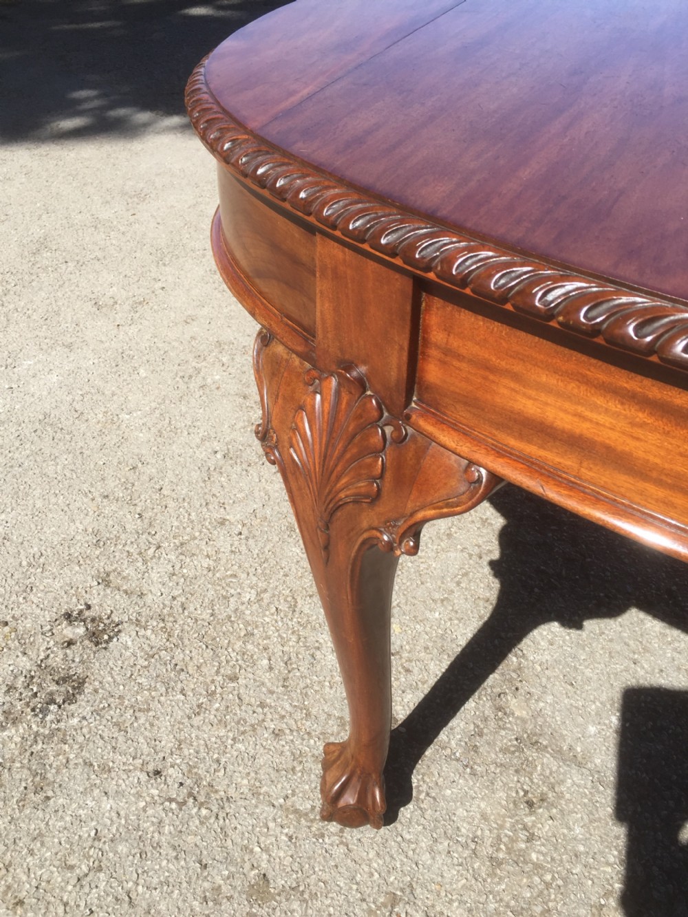 Edwardian eight seater walnut wind out dining table on cabriole legs  View VII