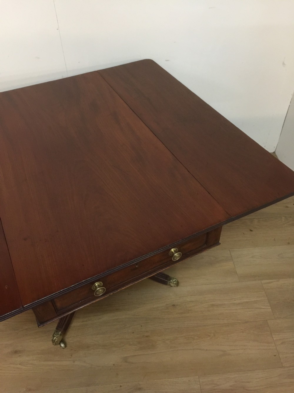 Georgian Mahogany Pembroke dining table circa 1810 View VIII