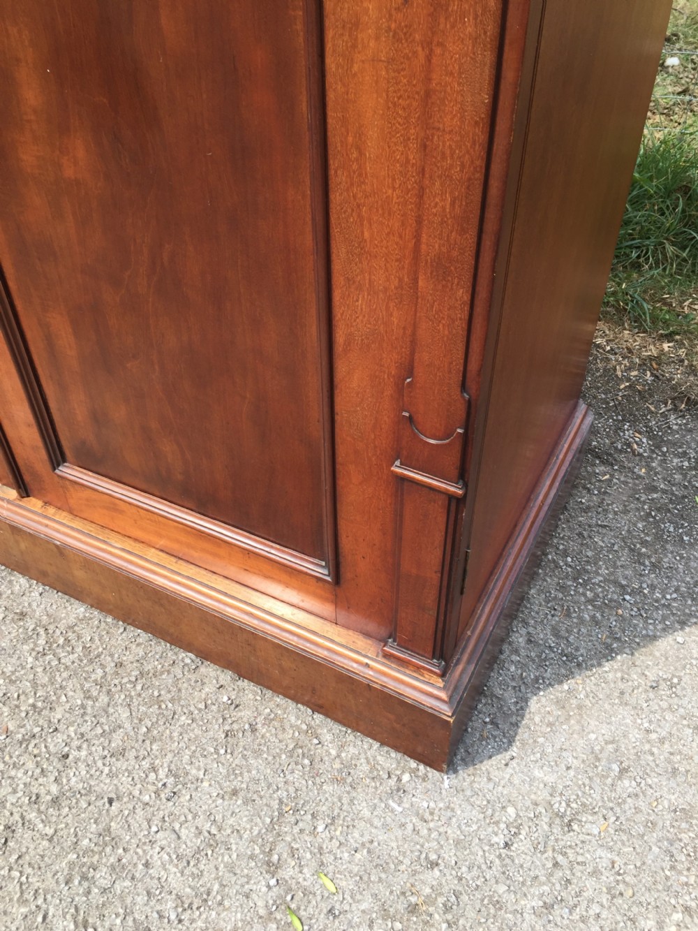 Nineteenth century mahogany triple wardrobe  View XIII