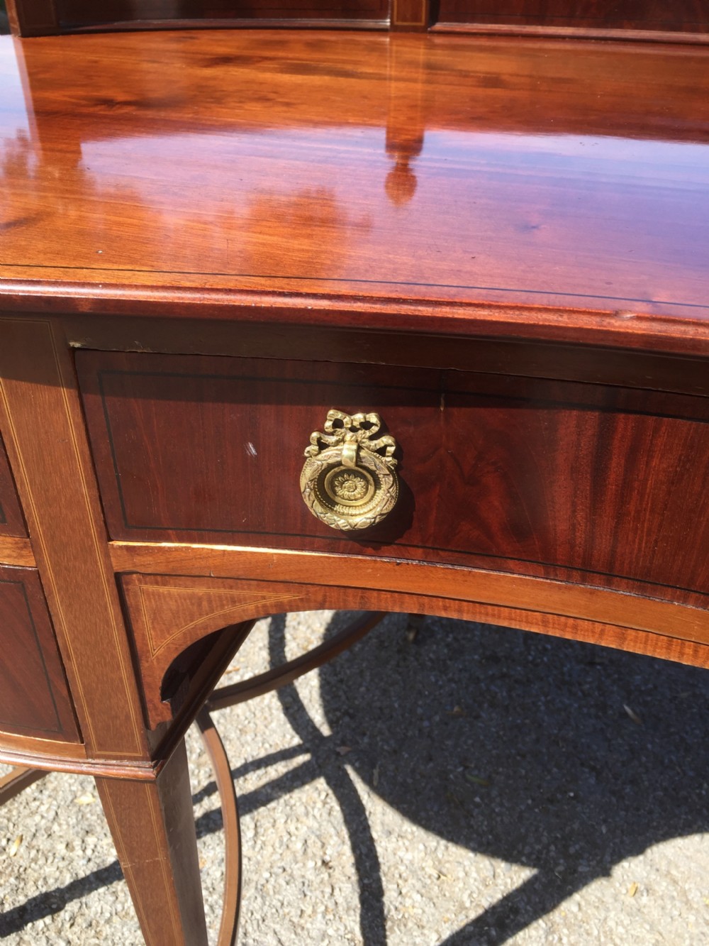 Nineteenth century inlaid mahogany kidney shaped desk View III