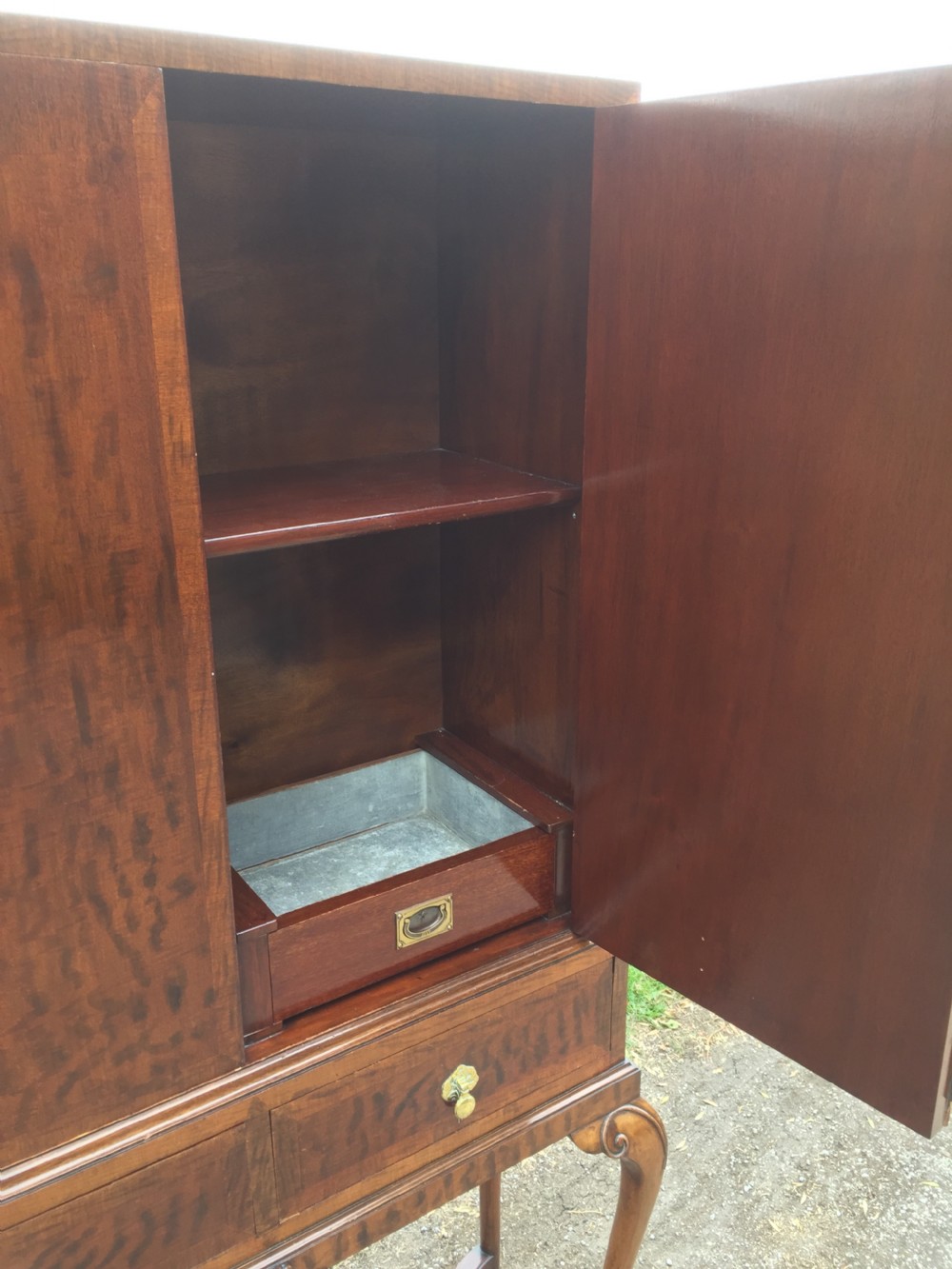 Edwardian mahogany cabinet on cabriole legs  View XI