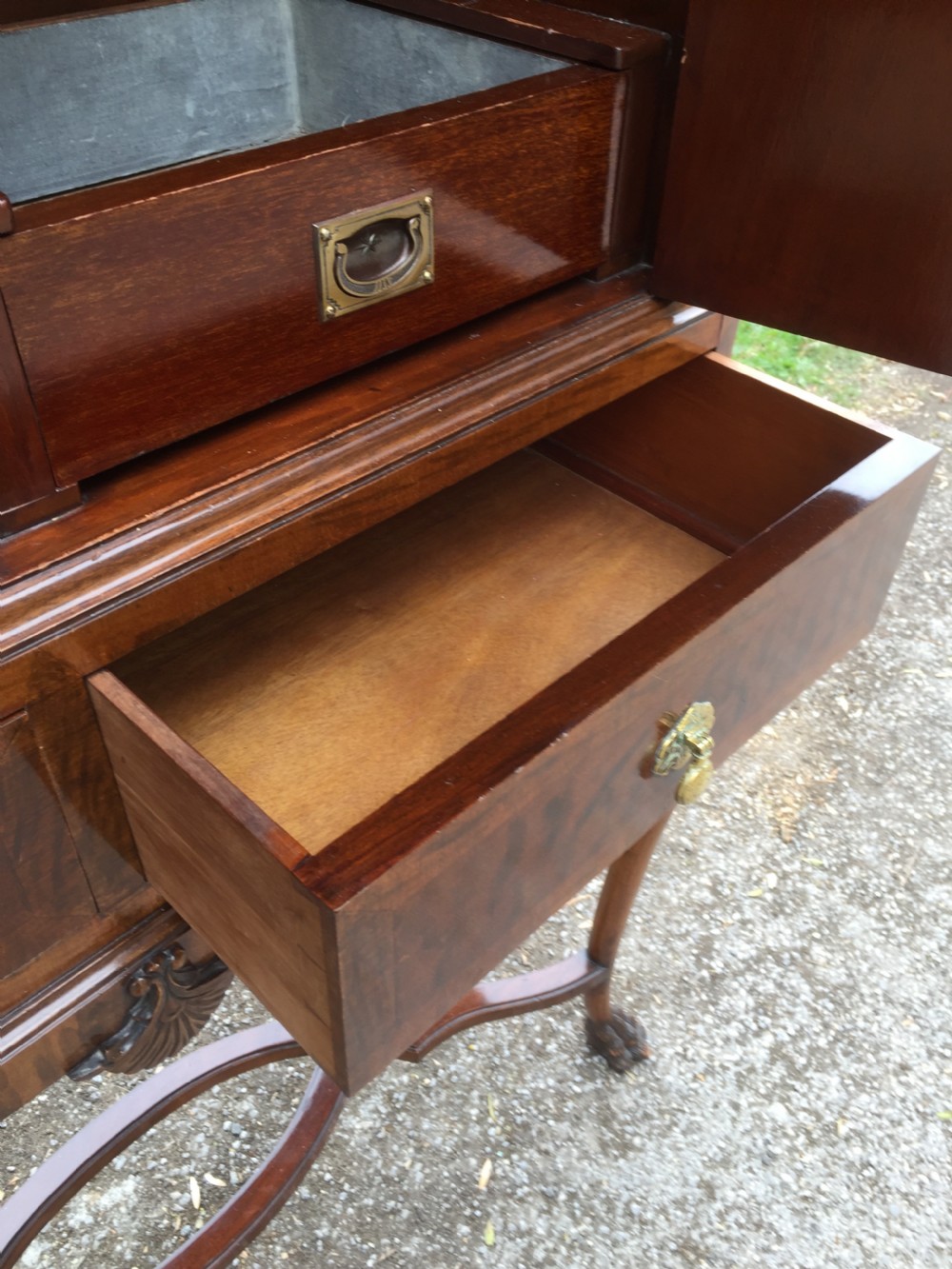 Edwardian mahogany cabinet on cabriole legs  View XIV