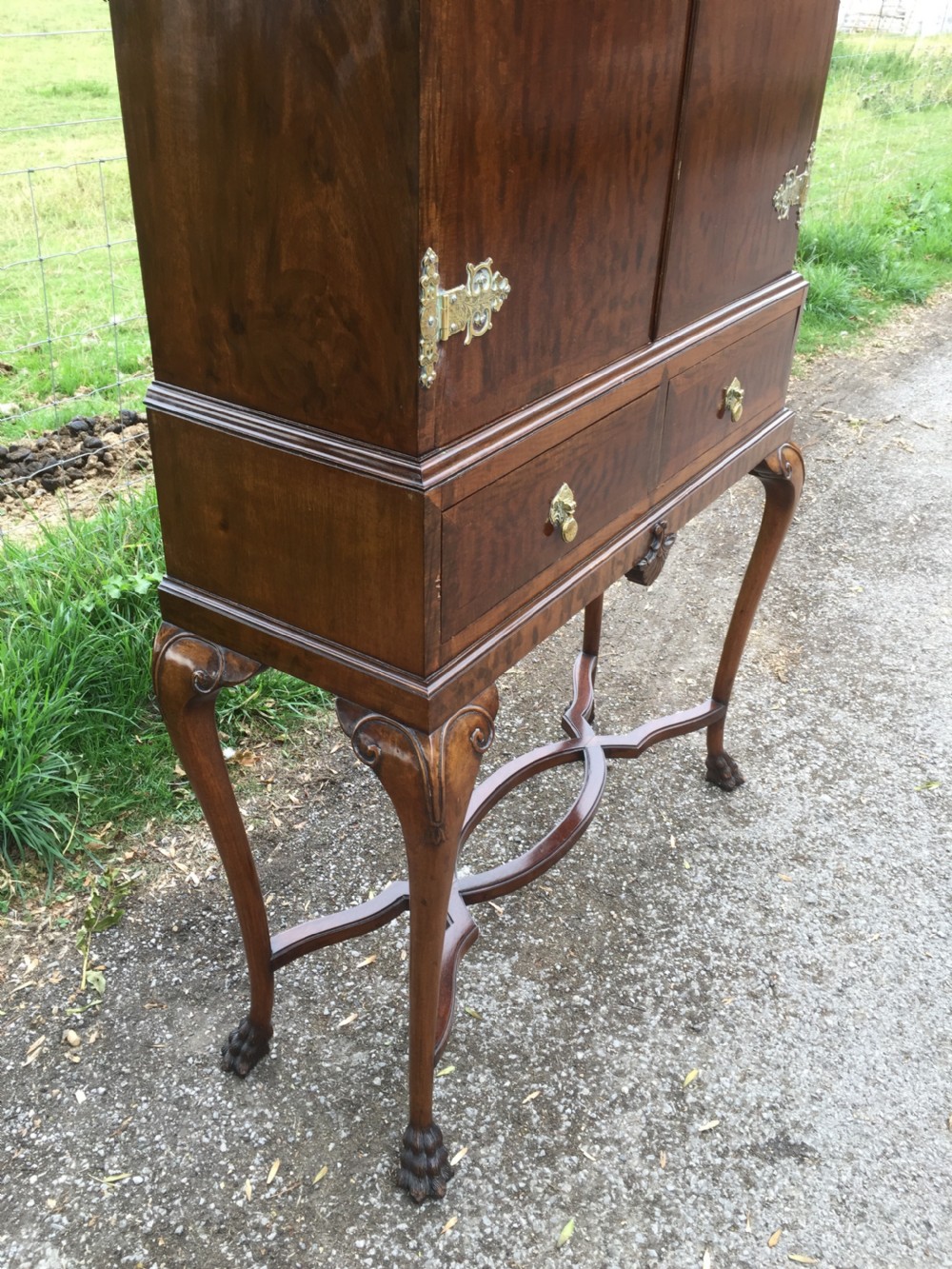 Edwardian mahogany cabinet on cabriole legs  View XVIII