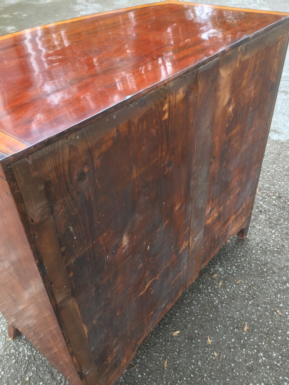 Georgian Mahogany bow front chest of drawers  View V