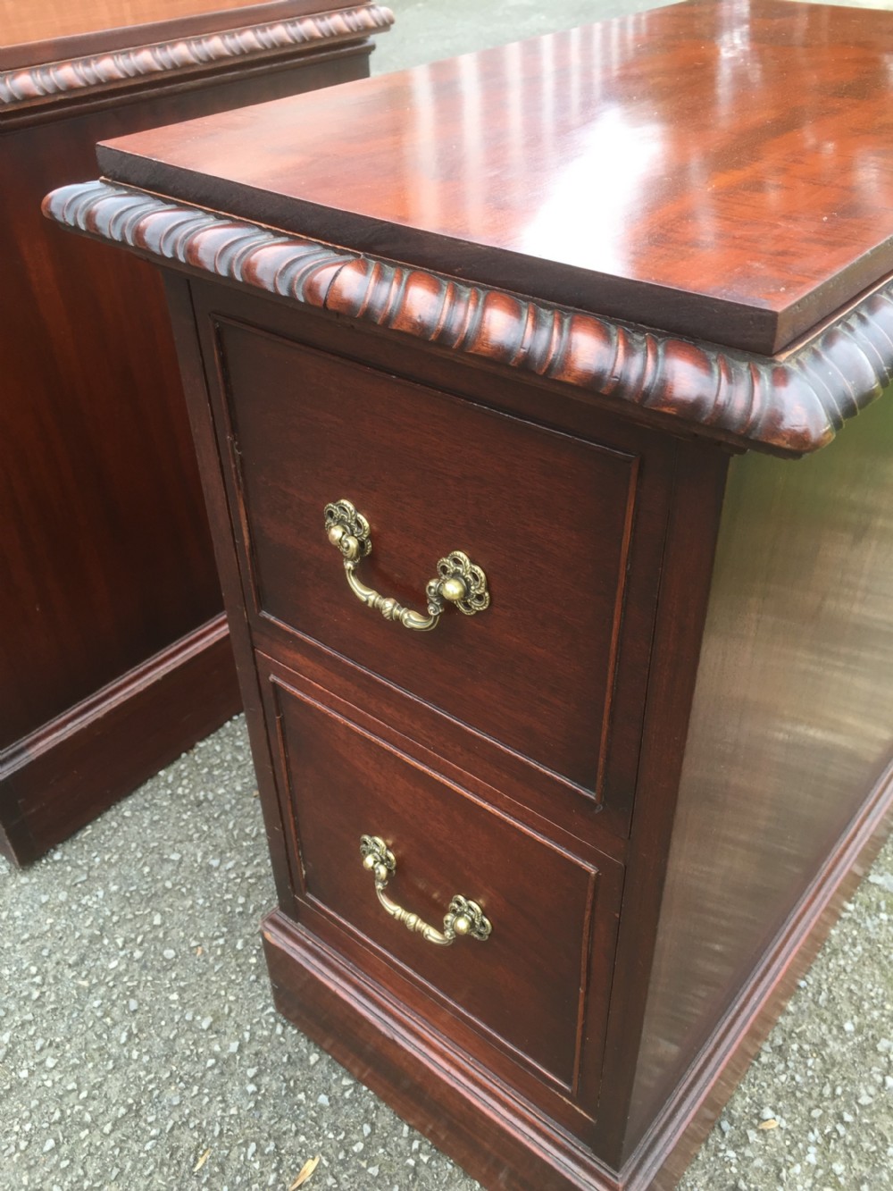 Pair of mahogany bedside cabinets with flame mahogany tops circa 1920 View II